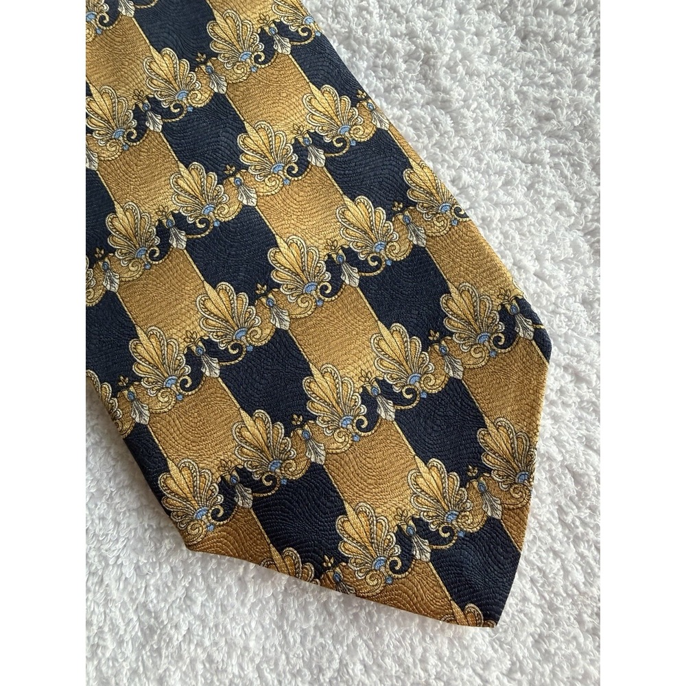 Hathaway	Vintage Geometric Gold Paisley Chandelier Woven Jacquard 100% Silk Tie
